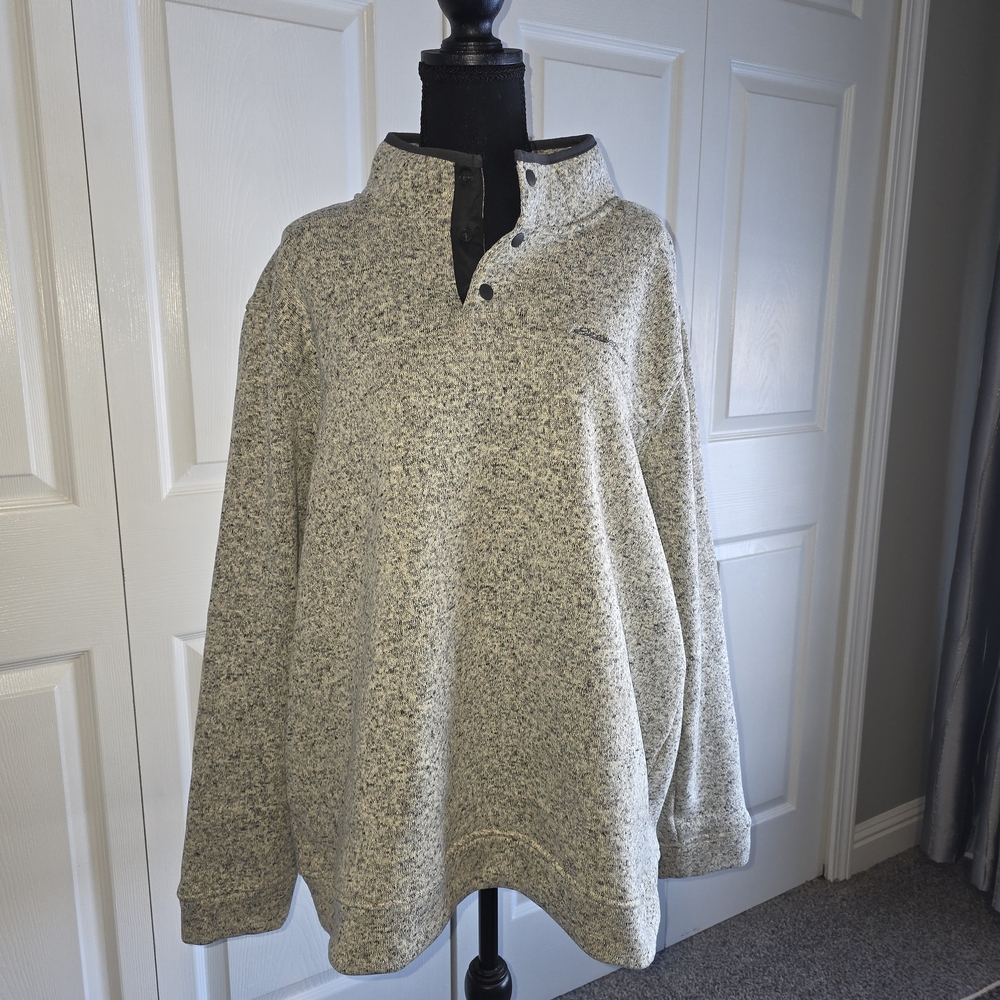 Eddie Bauer Men's Light Gray Crewneck Sweater